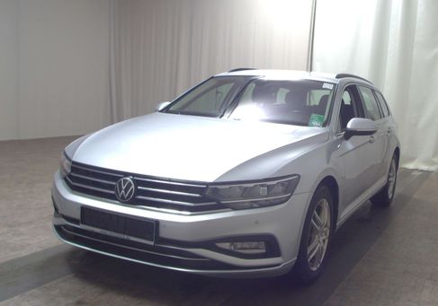 Volkswagen Passat, 2022