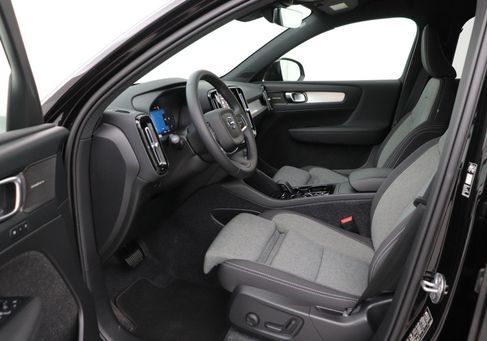 Volvo XC40, 2025 3