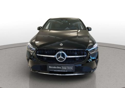 Mercedes-Benz B 180, 2025