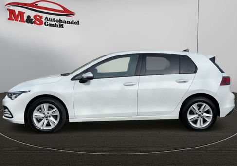 Volkswagen Golf, 2023