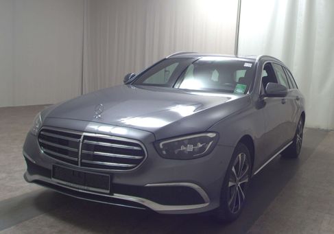 Mercedes-Benz E 300, 2022