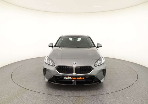 BMW 120, 2025