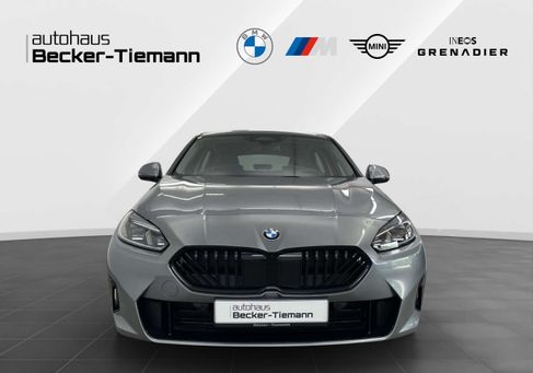 BMW 120, 2025
