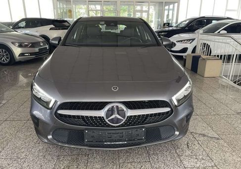Mercedes-Benz A 180, 2022