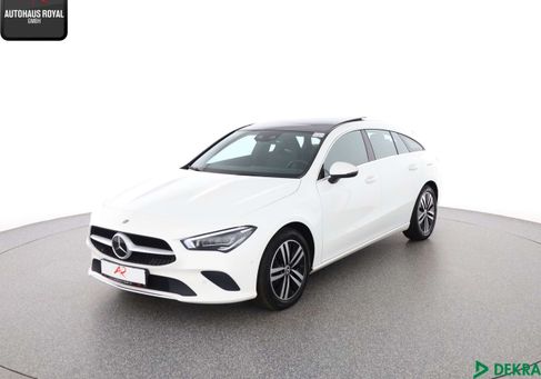 Mercedes-Benz CLA 200, 2022