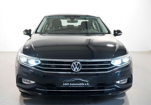 Volkswagen Passat, 2020