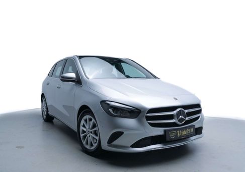 Mercedes-Benz B 200, 2022