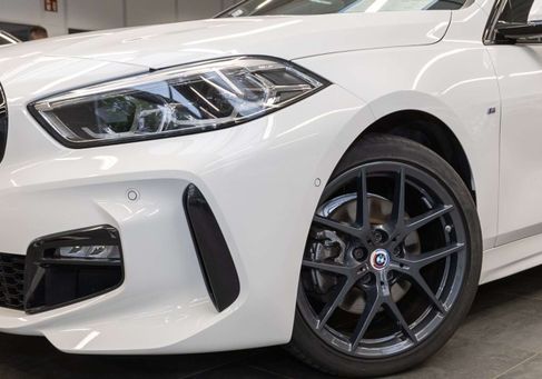 BMW 118, 2023