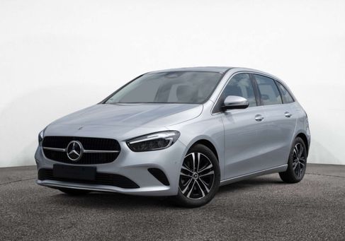 Mercedes-Benz B 180, 2025