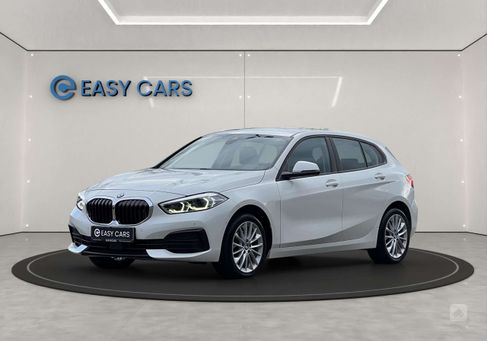 BMW 118, 2021