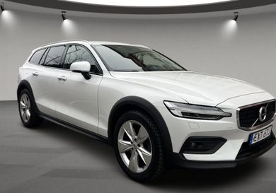 Volvo V60 Cross Country, 2021