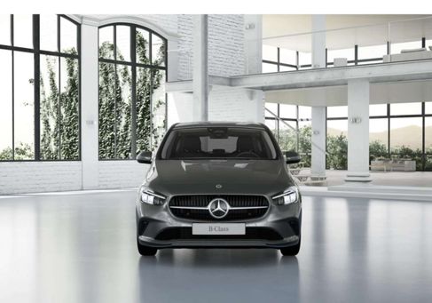 Mercedes-Benz B 180, 2025