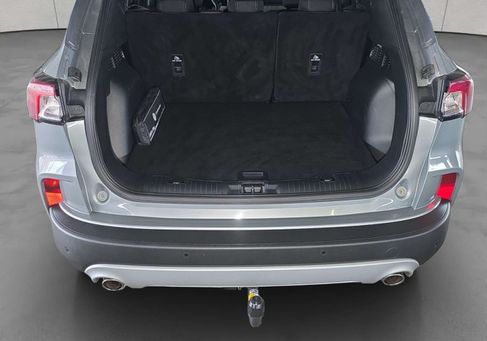 Ford Kuga, 2021
