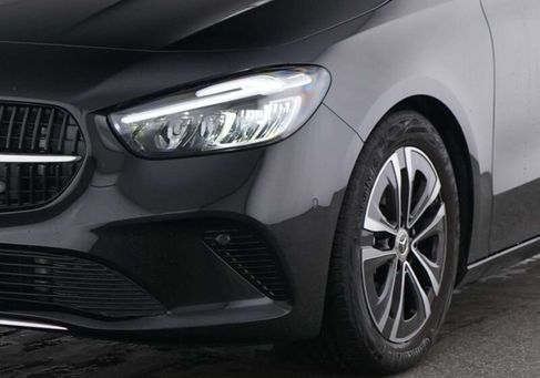 Mercedes-Benz B 220, 2025 3