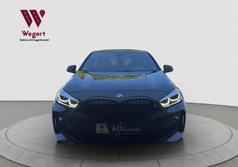 BMW 118, 2025
