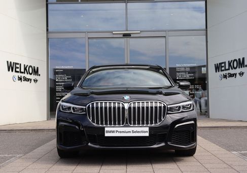 BMW 745, 2021