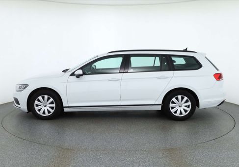 Volkswagen Passat Variant, 2024 3