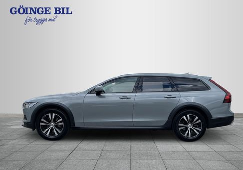 Volvo V90 Cross Country, 2024