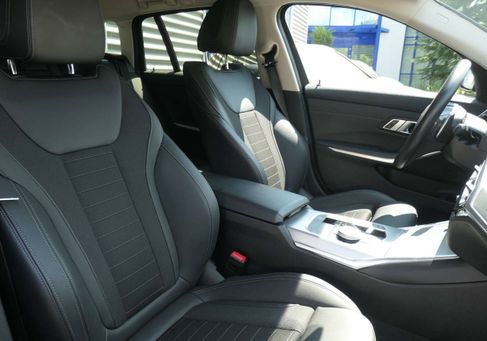 BMW 320, 2023