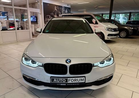 BMW 330, 2018