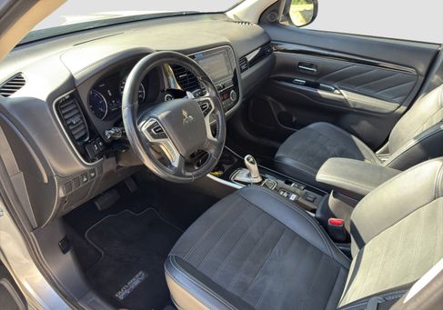 Mitsubishi Outlander, 2018 3