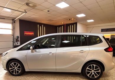 Opel Zafira, 2018