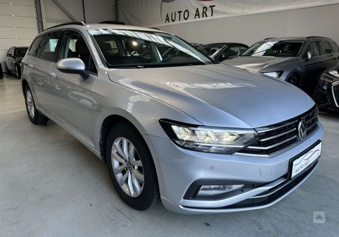 Volkswagen Passat, 2021