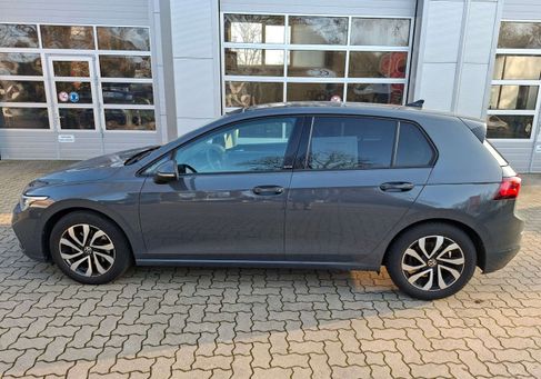 Volkswagen Golf, 2022 3