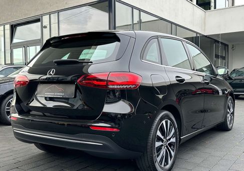 Mercedes-Benz B 250, 2021