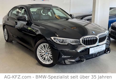 BMW 330, 2020