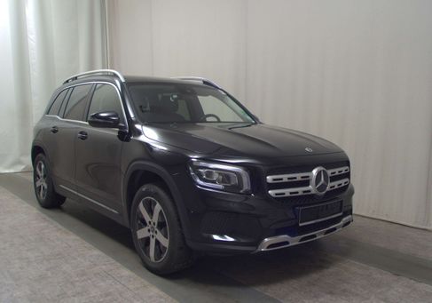 Mercedes-Benz GLB 200, 2022