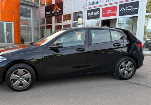 BMW 118, 2023