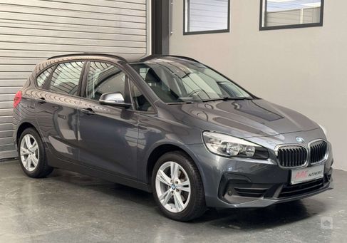 BMW 216, 2018