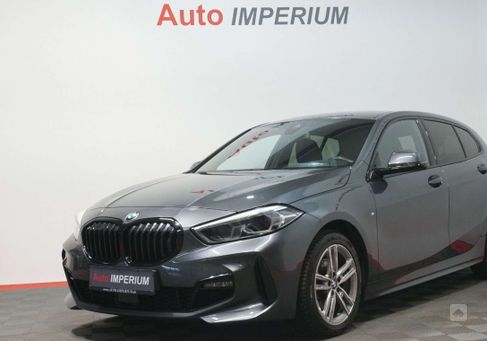 BMW 118, 2021