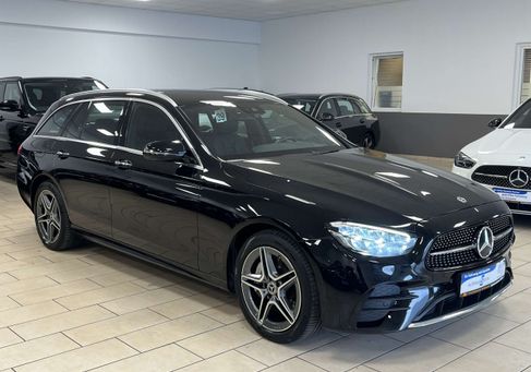 Mercedes-Benz E 300, 2022 3