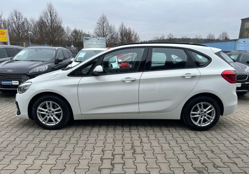 BMW 216, 2020