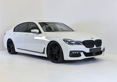 BMW 730, 2018