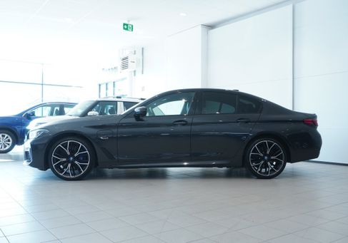 BMW 545, 2022