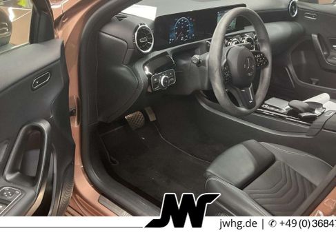 Mercedes-Benz A 180, 2022