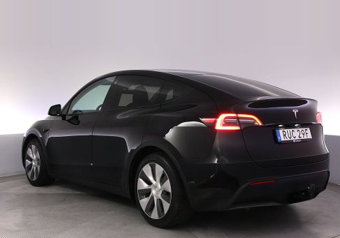 Tesla Model Y, 2023 3