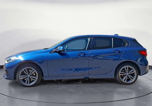 BMW 118, 2022
