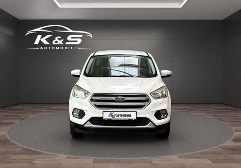 Ford Kuga, 2019