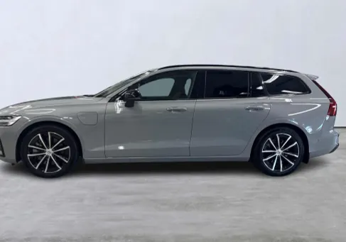 Volvo V60, 2025