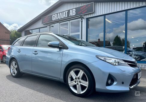 Toyota Auris Touring Sports, 2014