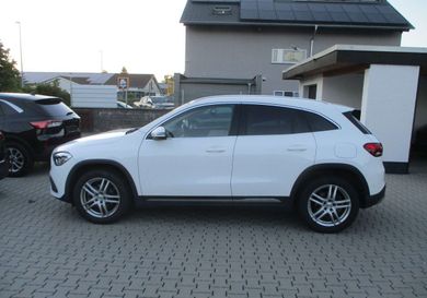 Mercedes-Benz GLA 200, 2022