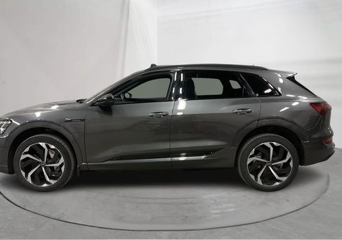Audi e-tron, 2022 2
