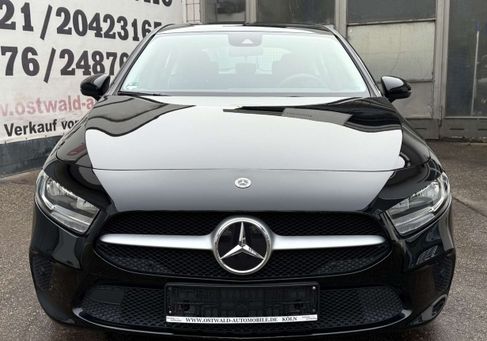Mercedes-Benz A 180, 2022