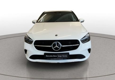 Mercedes-Benz B 180, 2025