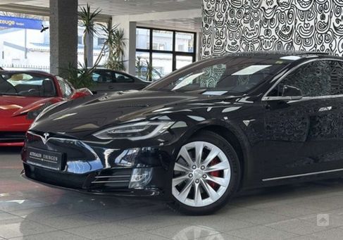 Tesla Model S, 2018