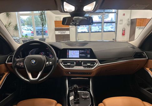 BMW 318, 2022